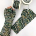 Laura's Friends Mitts