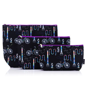 della Q Mesh + Zip Collection - 1123-1 - Fabric Print Collection - Yarn Bombing