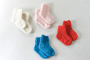  Berroco Vintage Baby Patterns - Ray Bonnet & Sock Set - PDF DOWNLOAD