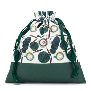 della Q Small Eden Project Bag - 115-1 - Fabric Print Collection - Coffee and Yarn Green