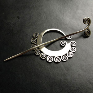 Jul Shawl Pins and Sticks - Coil Shawl Pin